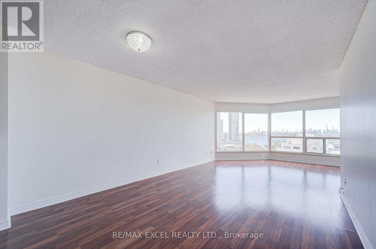 #2105 2269 LAKE SHORE BOULEVARD W - 14