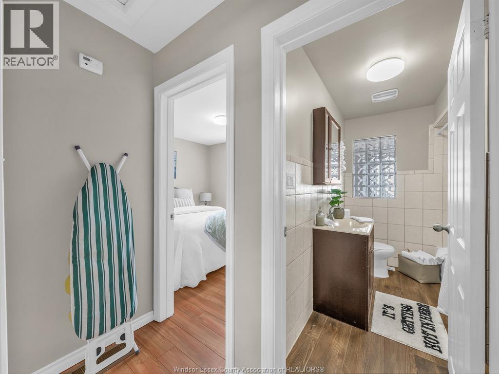 162 Robson Rd - 14