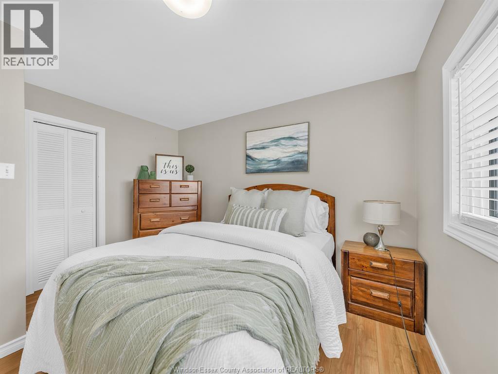 162 Robson Rd - 16
