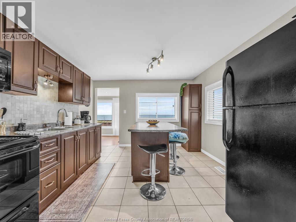 162 Robson Rd - 8