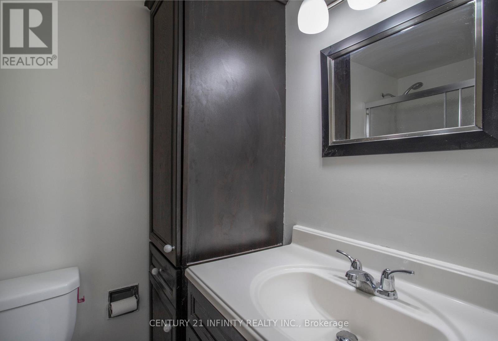 #33 101 DOVEDALE DRIVE - 19