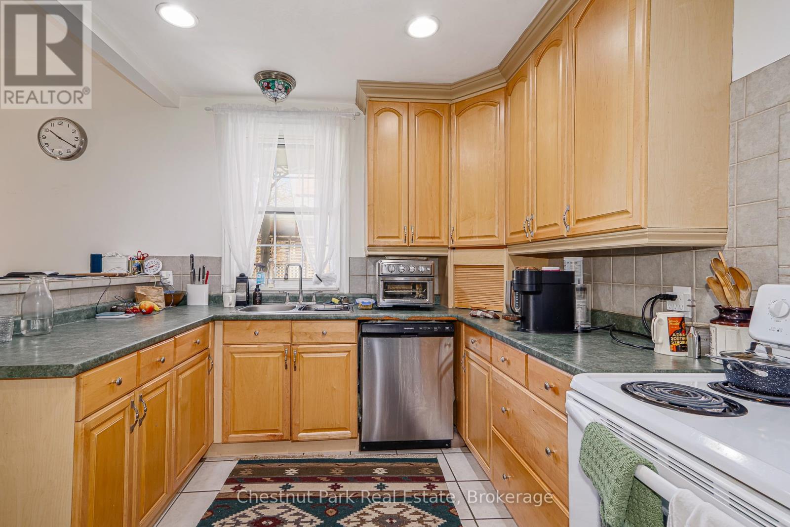 537 STE MARIE STREET - Image 11