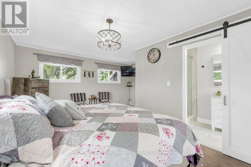425 ROSEBUSH ROAD - 24