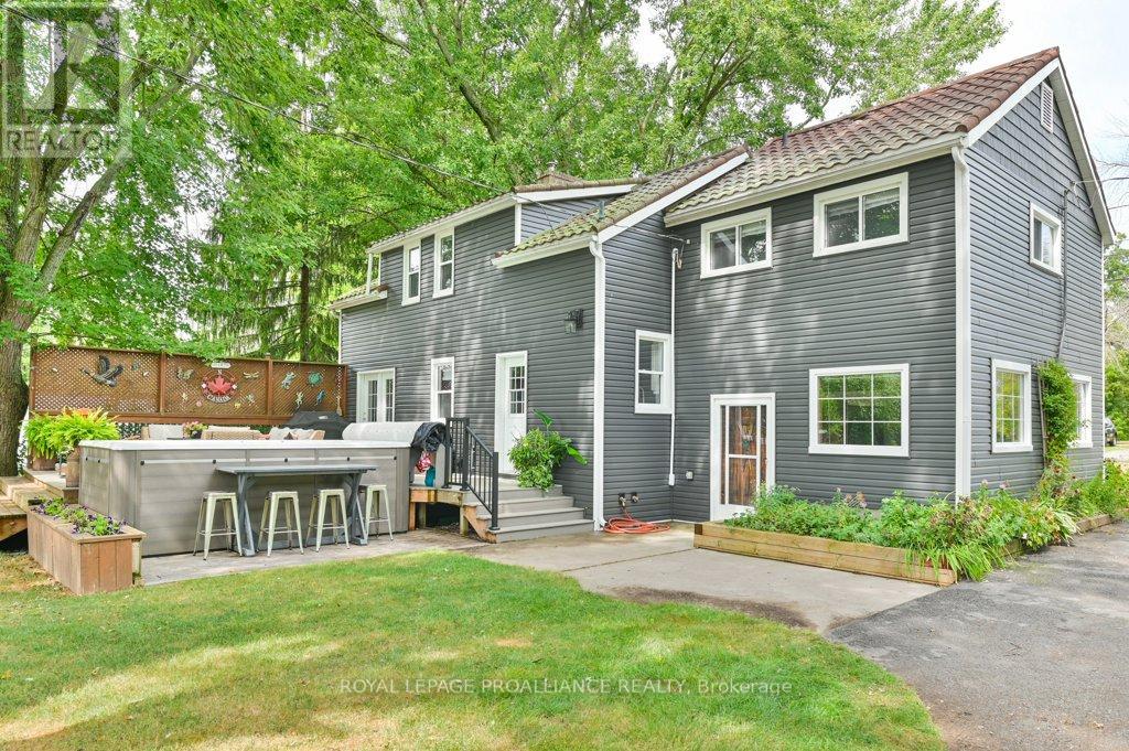 425 ROSEBUSH ROAD - 34