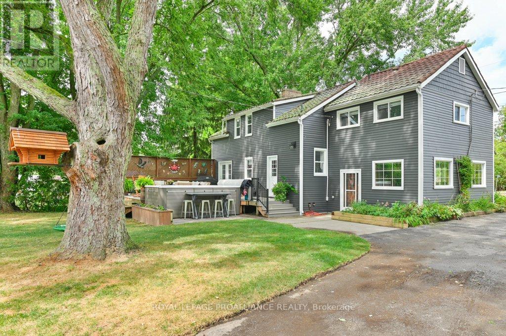 425 ROSEBUSH ROAD - 35