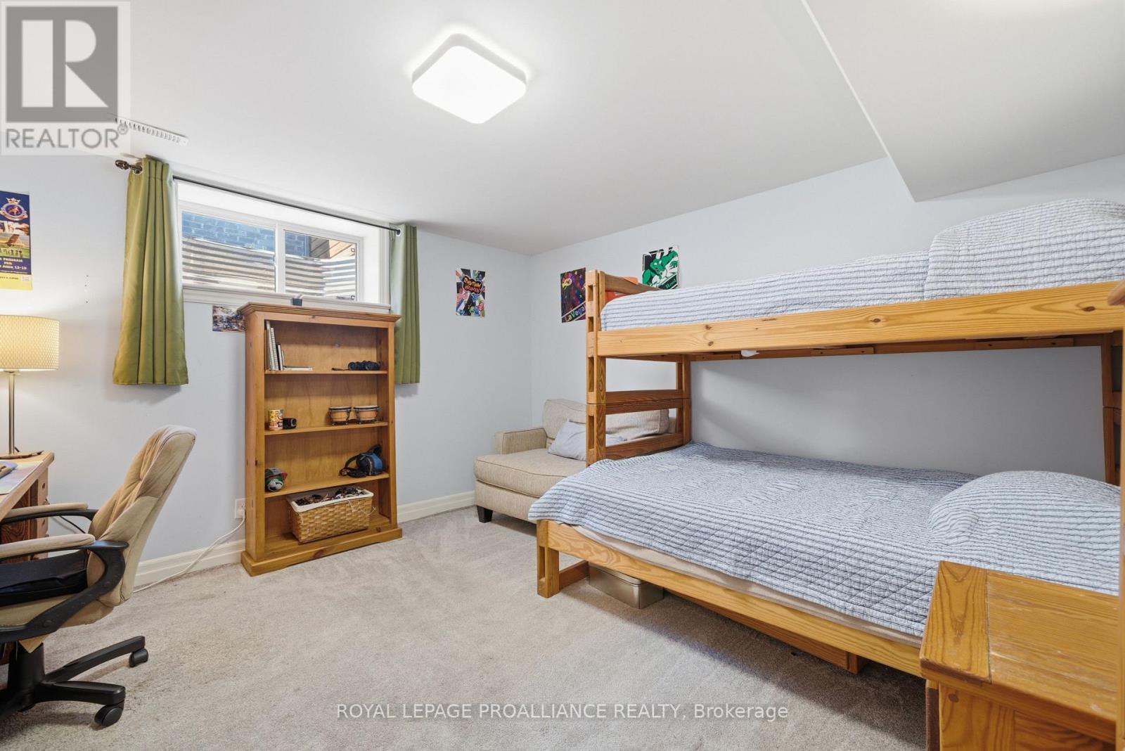 51 CREWS CRESCENT - 35