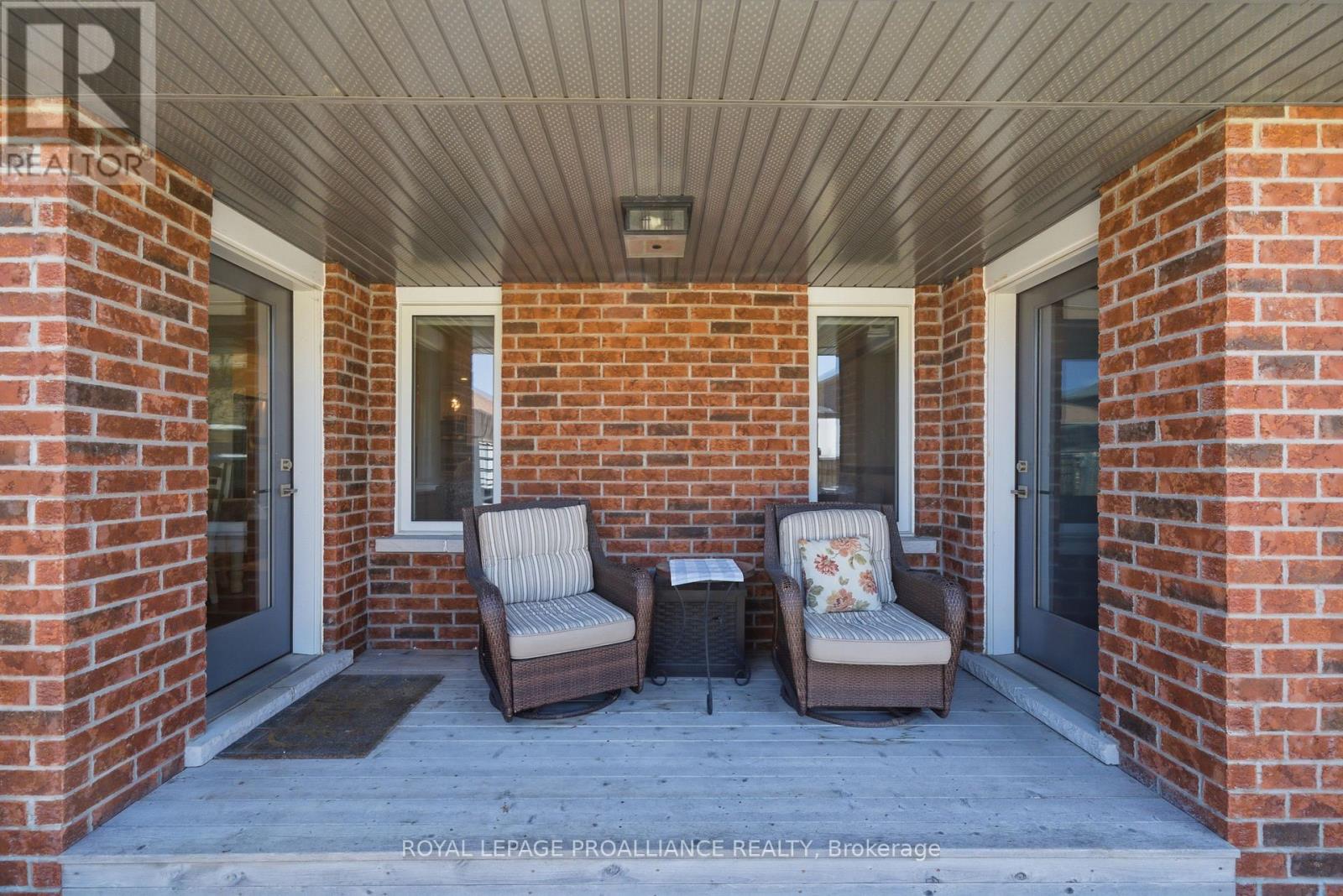 51 CREWS CRESCENT - 39