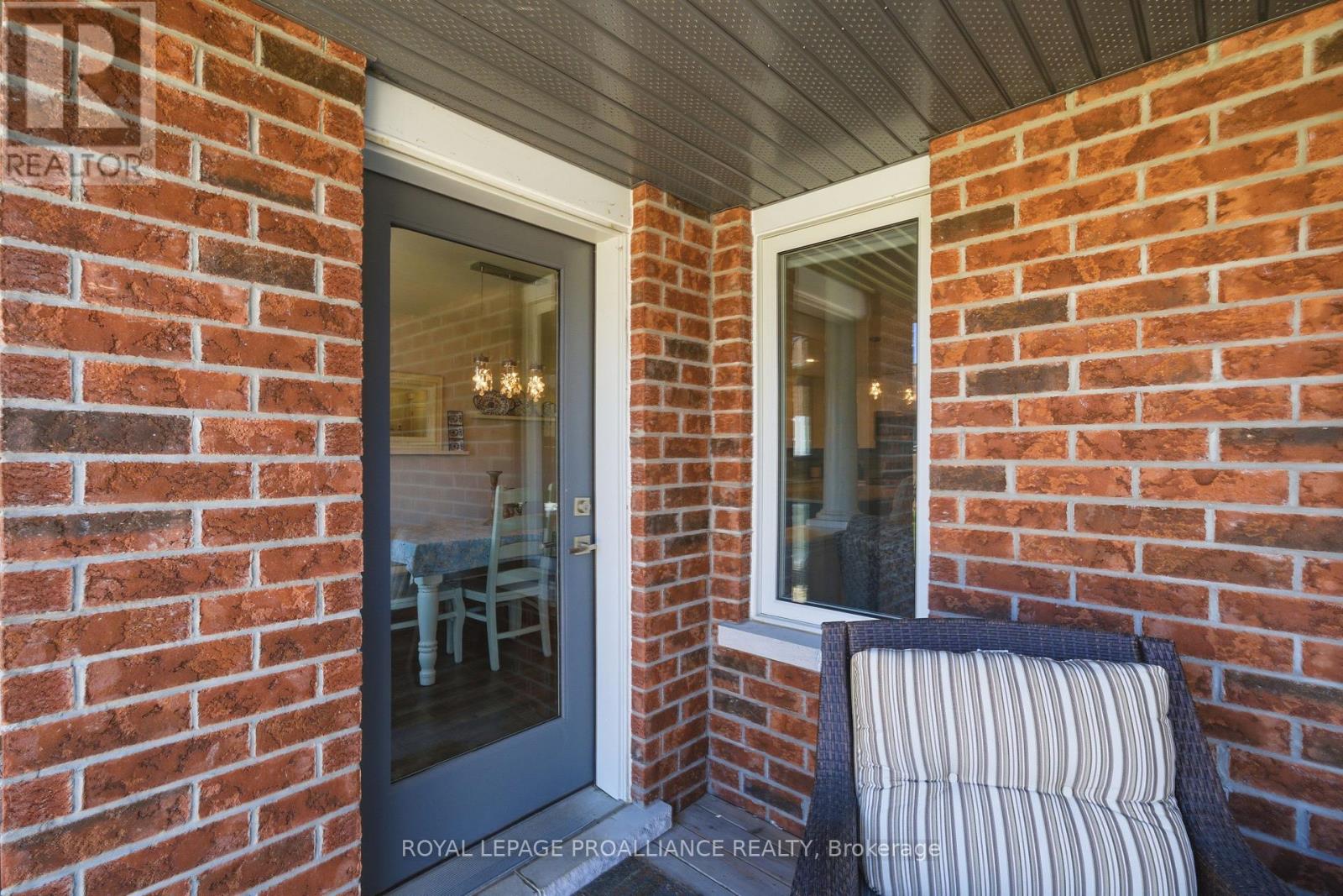 51 CREWS CRESCENT - 40