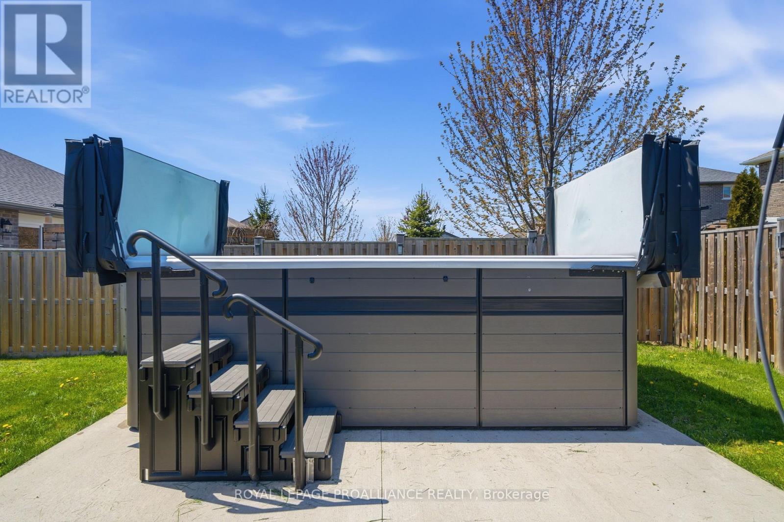 51 CREWS CRESCENT - 46