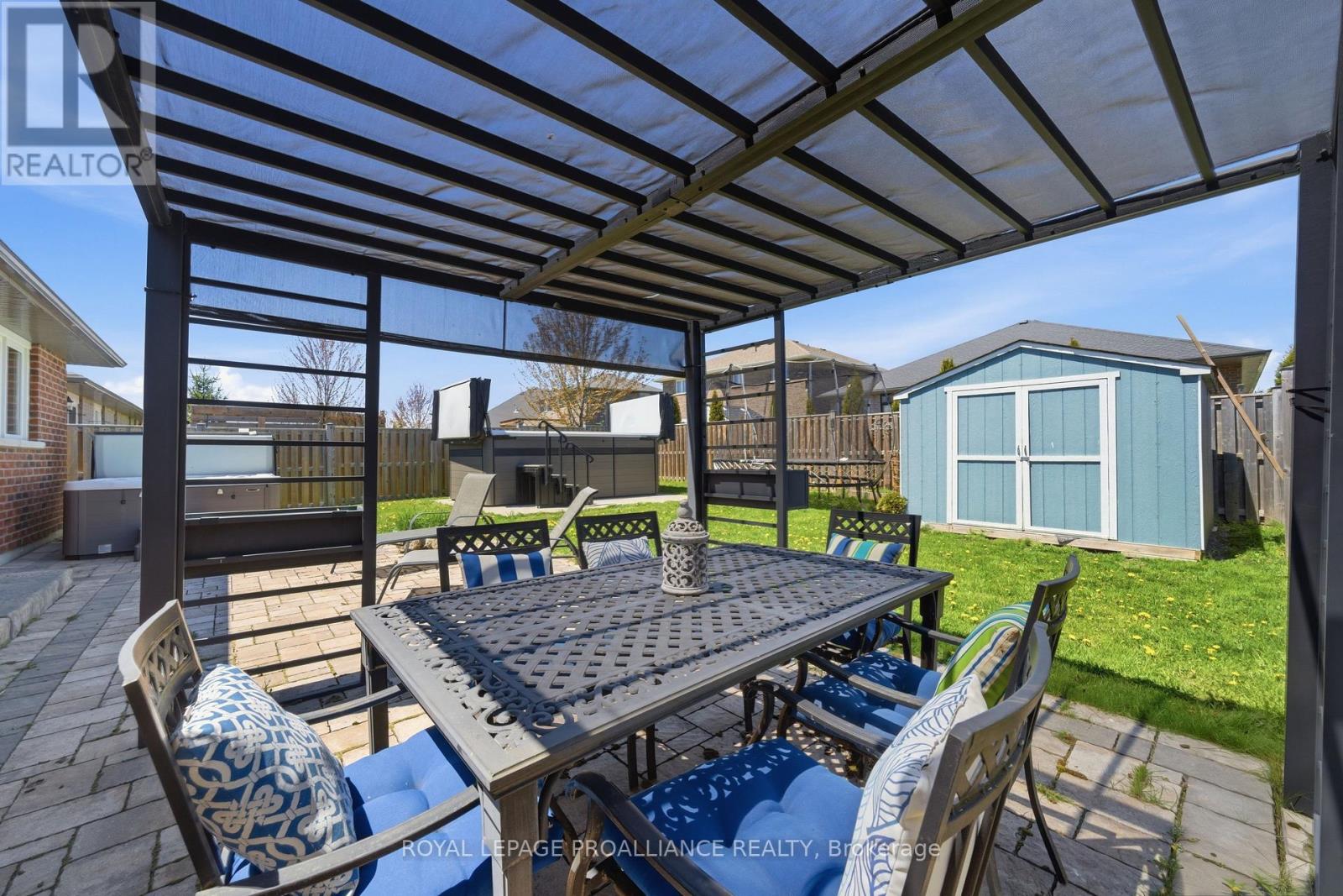 51 CREWS CRESCENT - 48