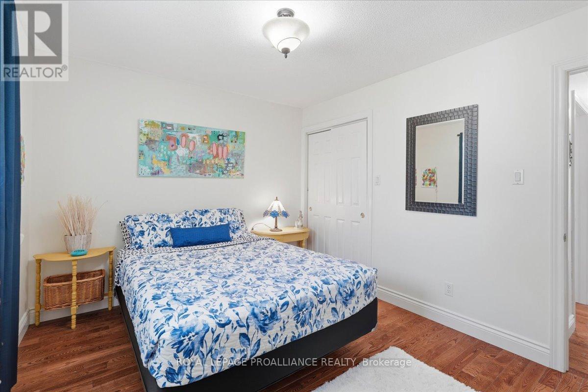 82 WEST MARY STREET - 25
