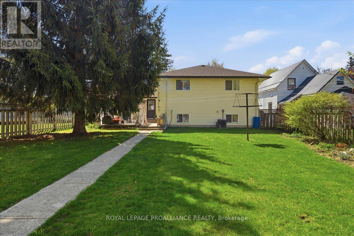 82 WEST MARY STREET - 40