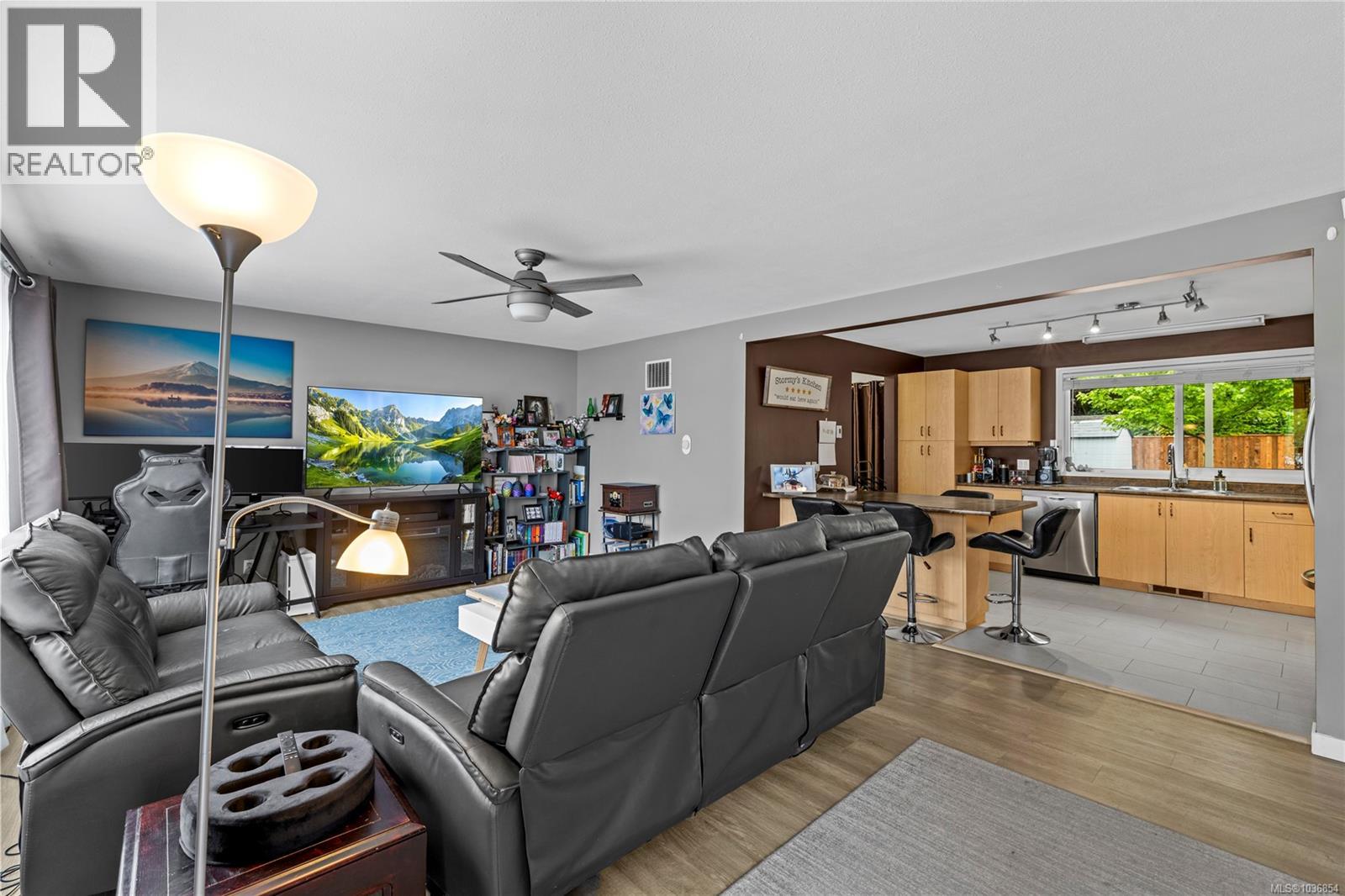 375 Temple St - 15
