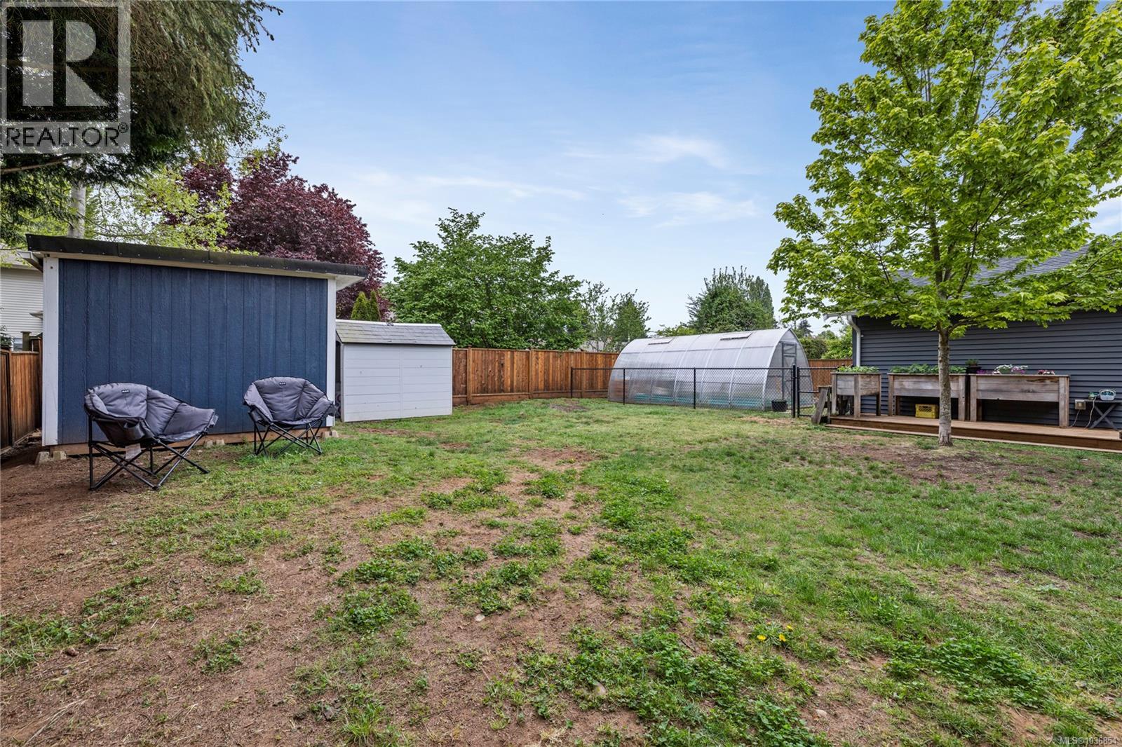 375 Temple St - 34