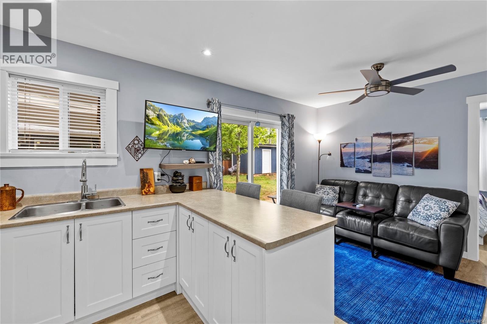 375 Temple St - 43