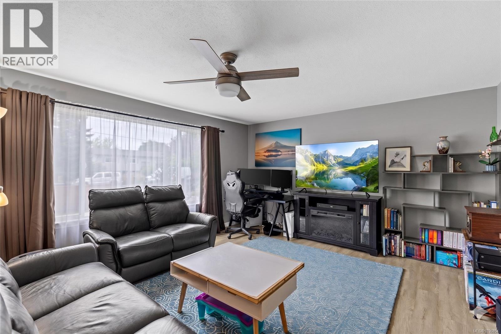 375 Temple St - 5