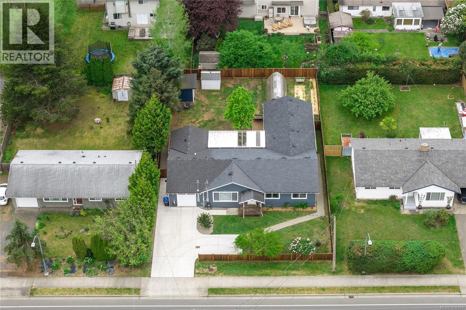 375 Temple St - 54