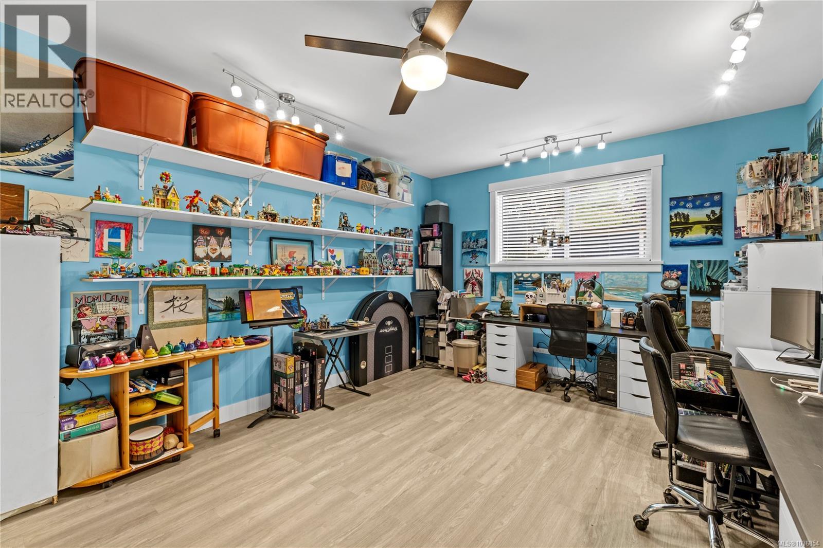 375 Temple St - 6