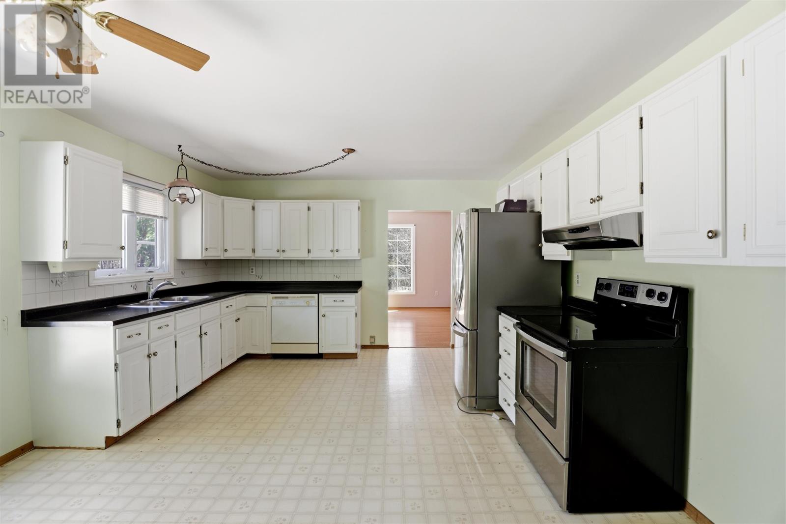 4562 Second LIN W, Prince Township, Ontario, P6A6K4 — Photo 33