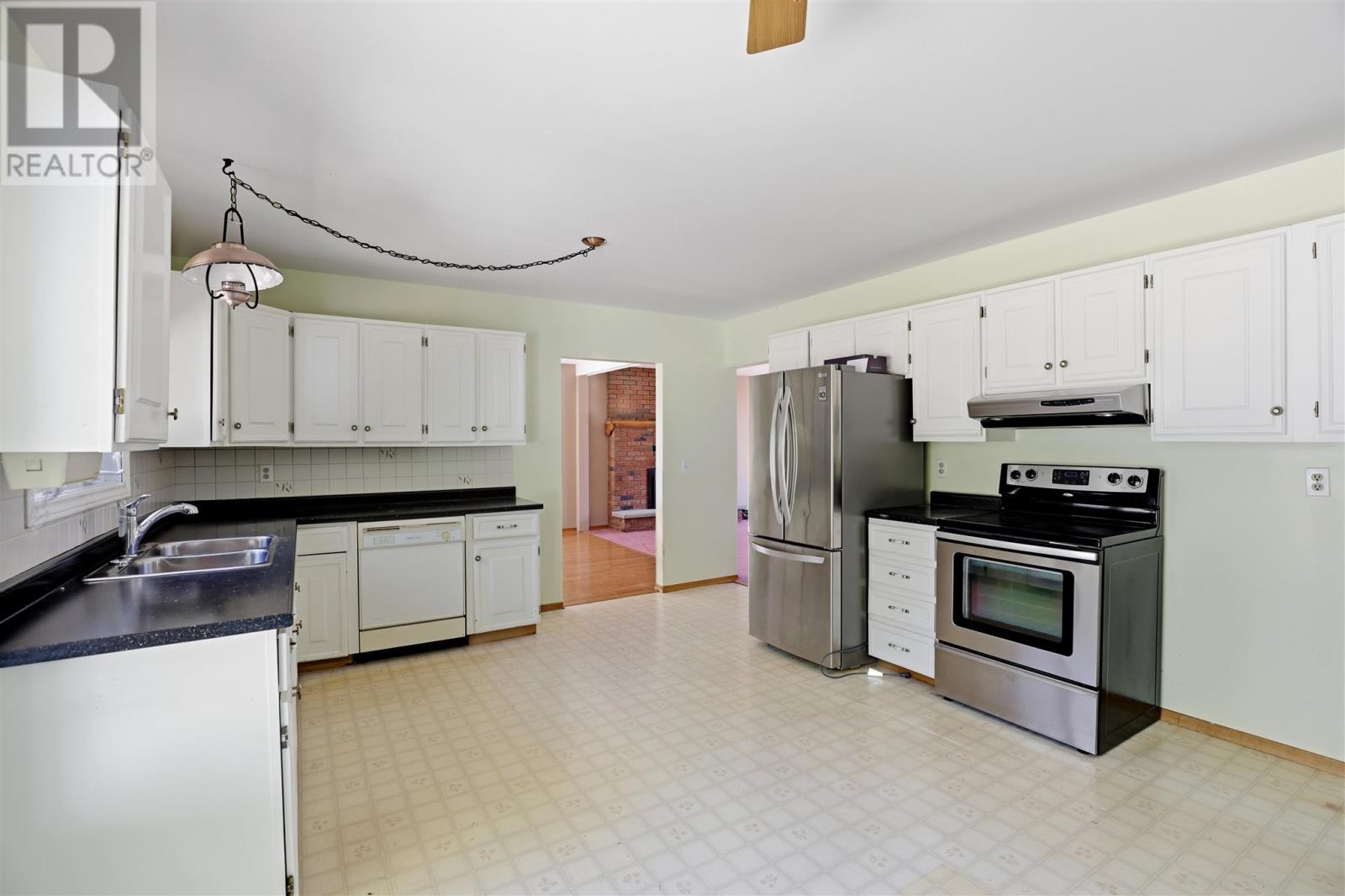4562 Second LIN W, Prince Township, Ontario, P6A6K4 — Photo 14