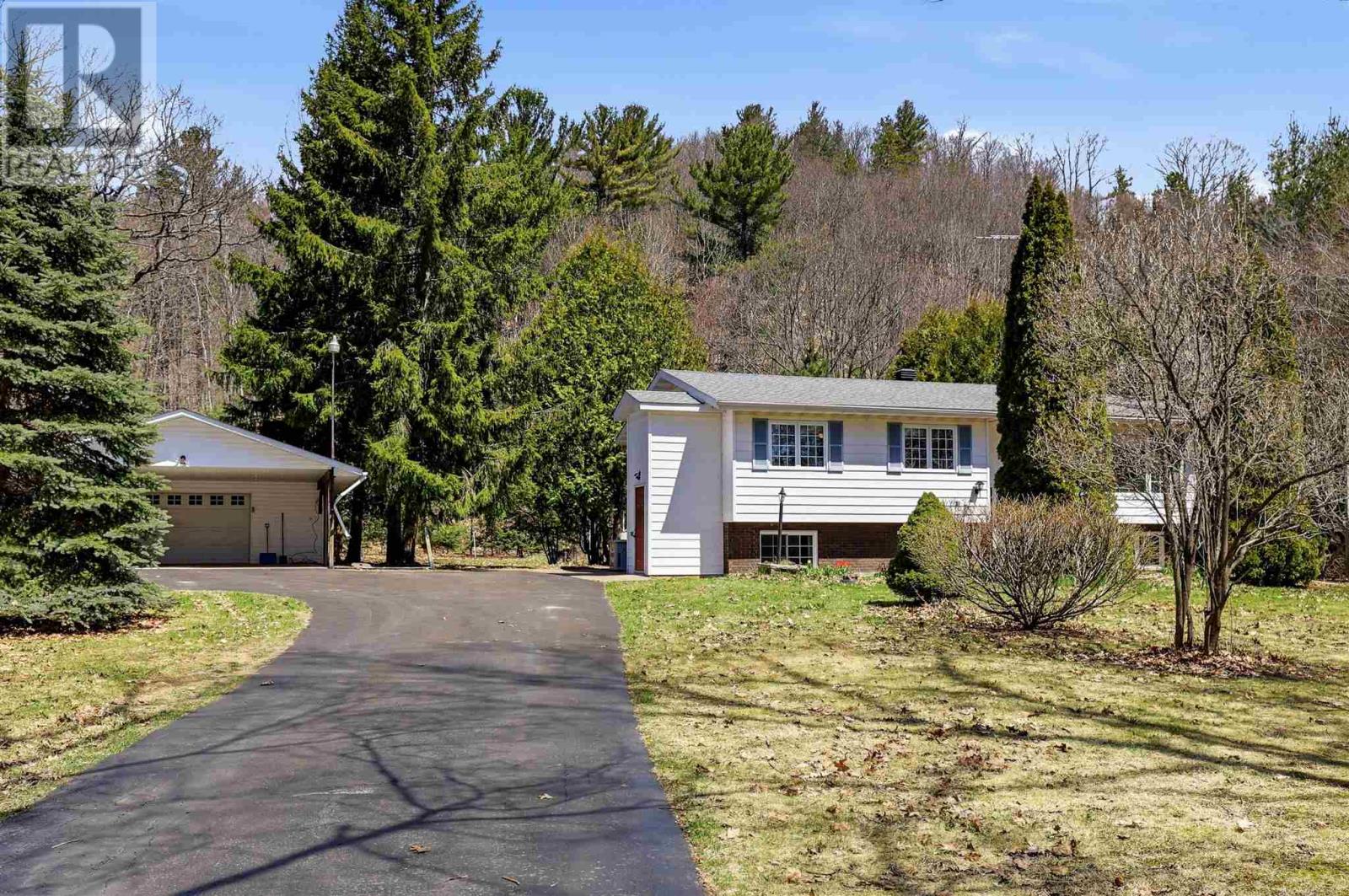 4562 Second LIN W, Prince Township, Ontario, P6A6K4 — Photo 47