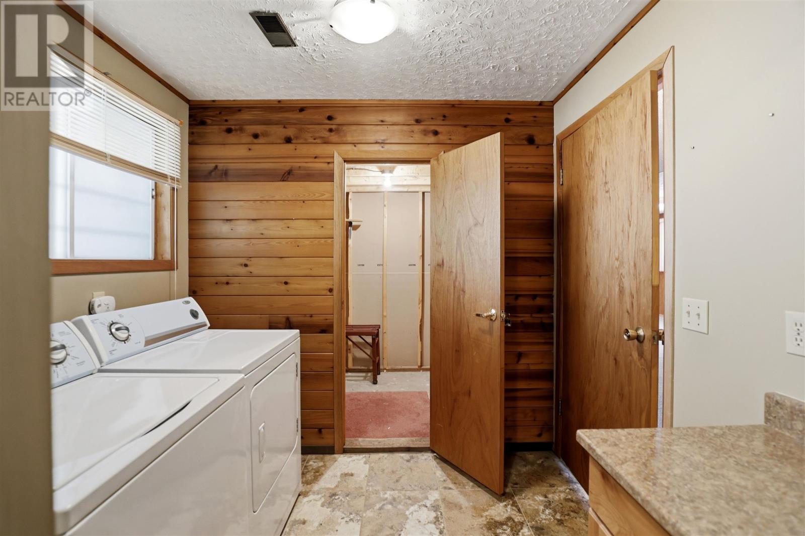 4562 Second LIN W, Prince Township, Ontario, P6A6K4 — Photo 9