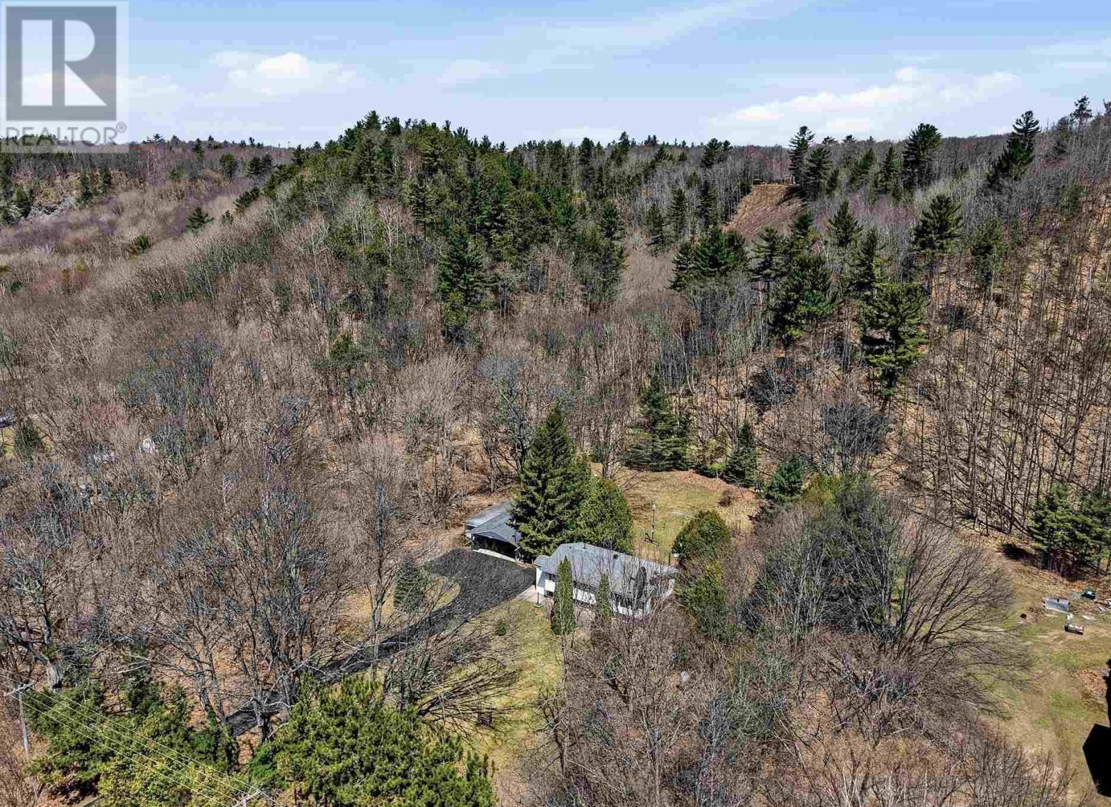 4562 Second LIN W, Prince Township, Ontario, P6A6K4 — Photo 30