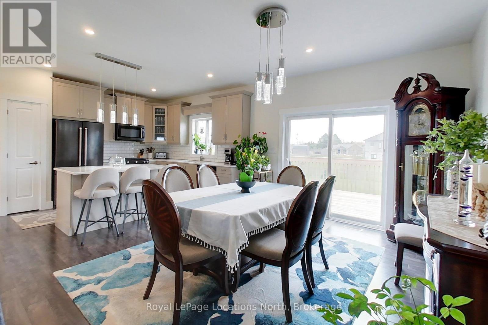 204 MACTAY DRIVE - 19