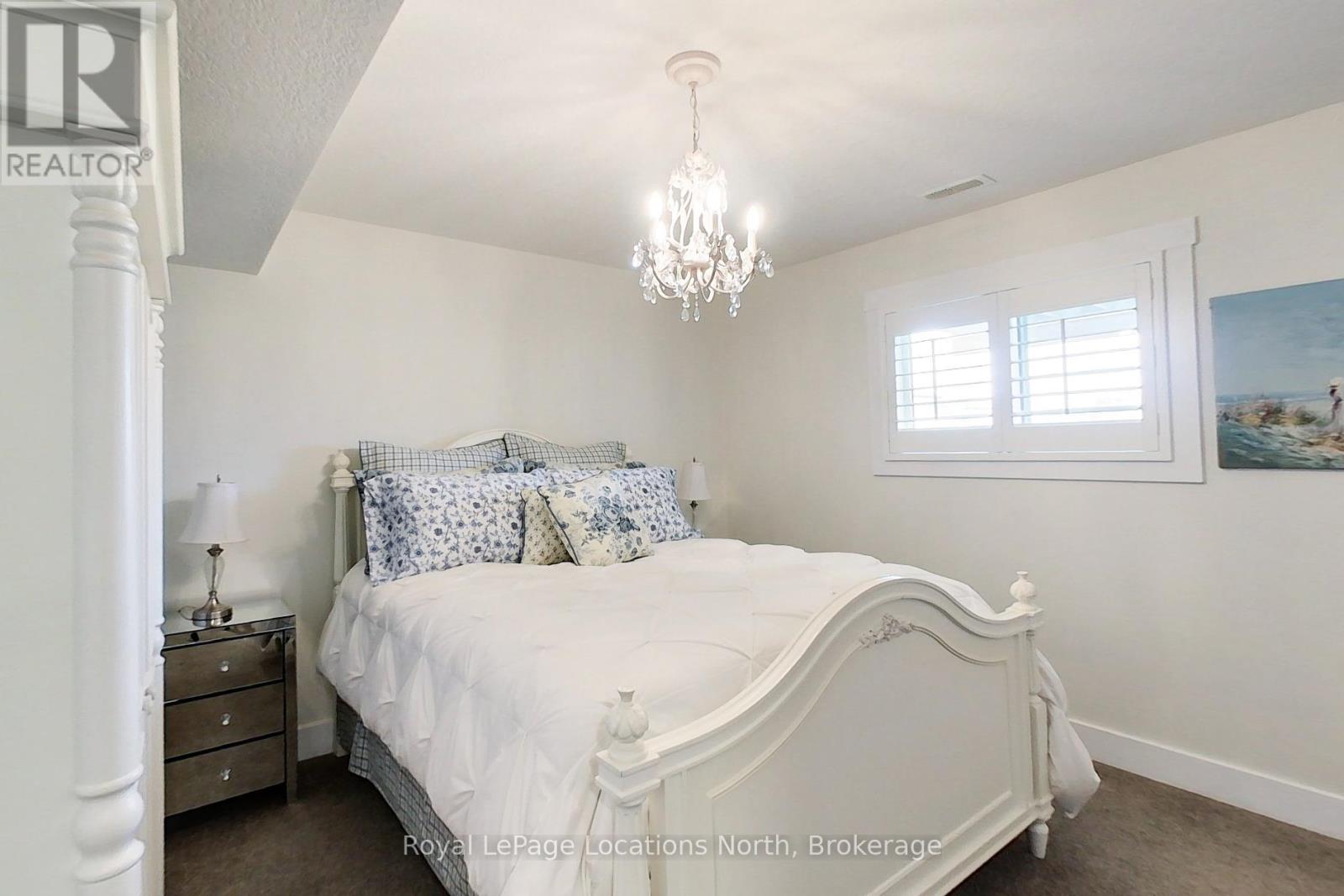 204 MACTAY DRIVE - 43