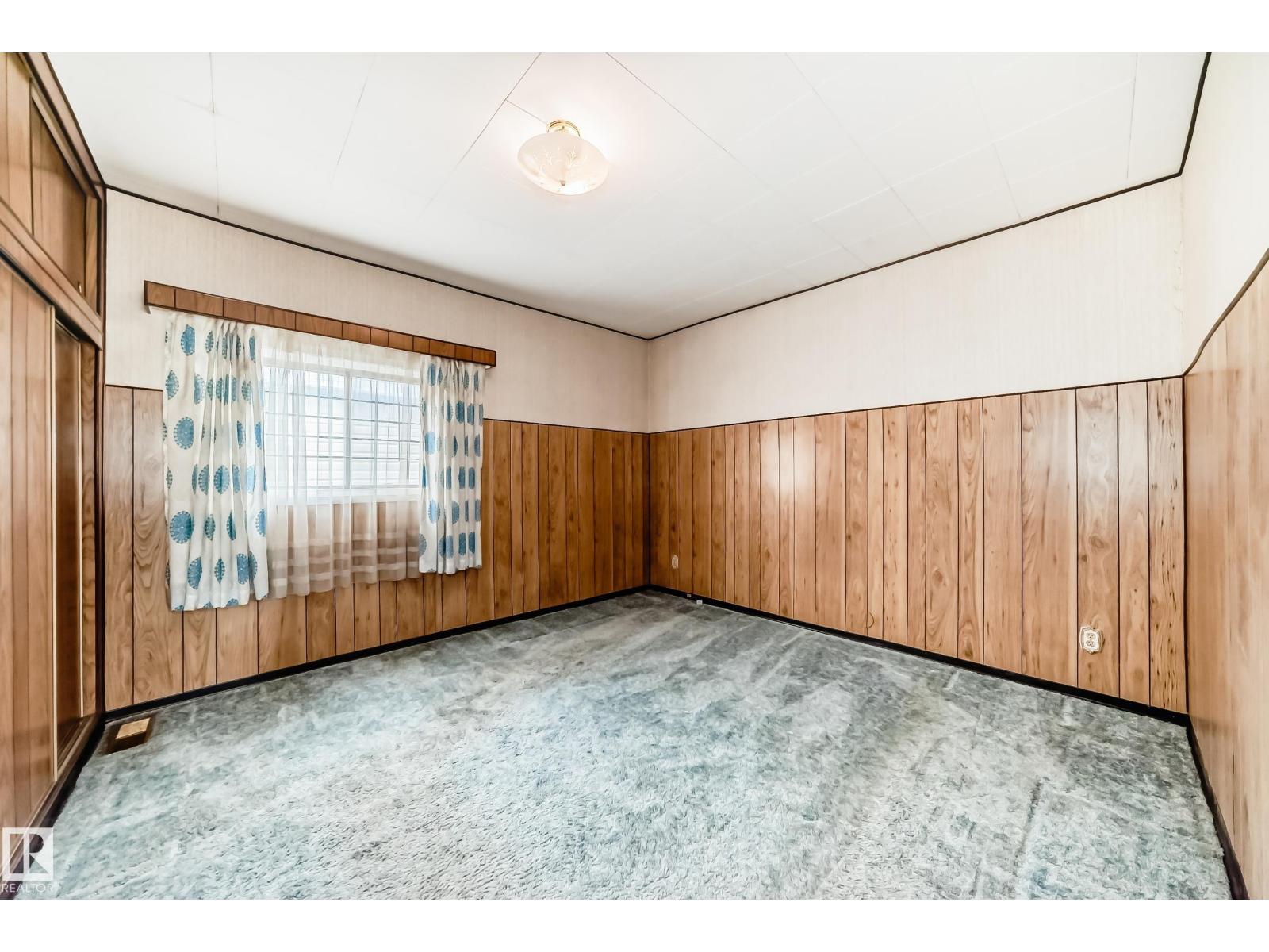 11929 91 ST NW - 14