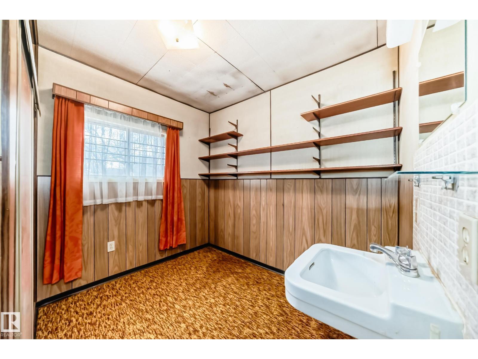 11929 91 ST NW - 16