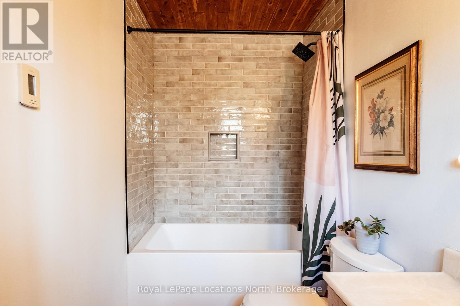 218 RAGLAN STREET - 20
