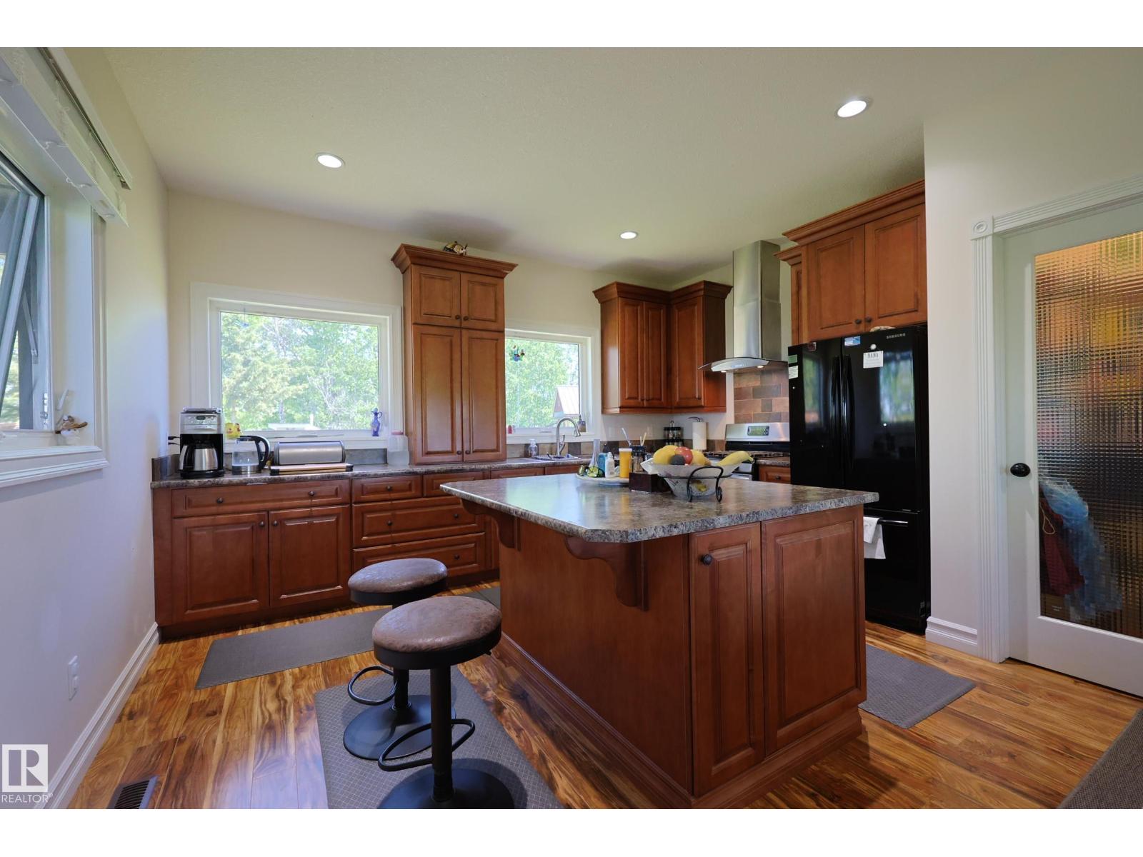 240002 TWP RD 674 - 4