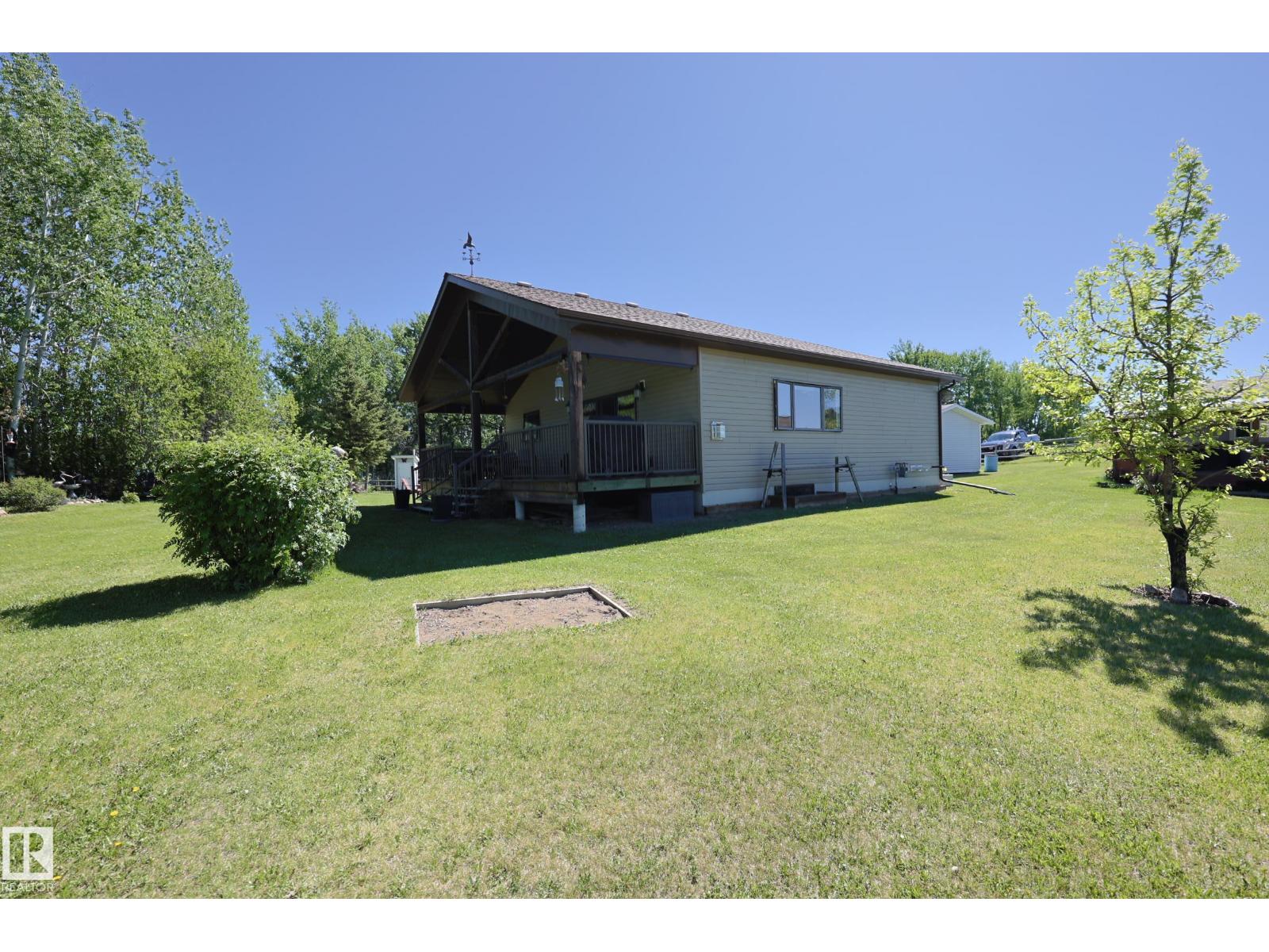 240002 TWP RD 674 - 47