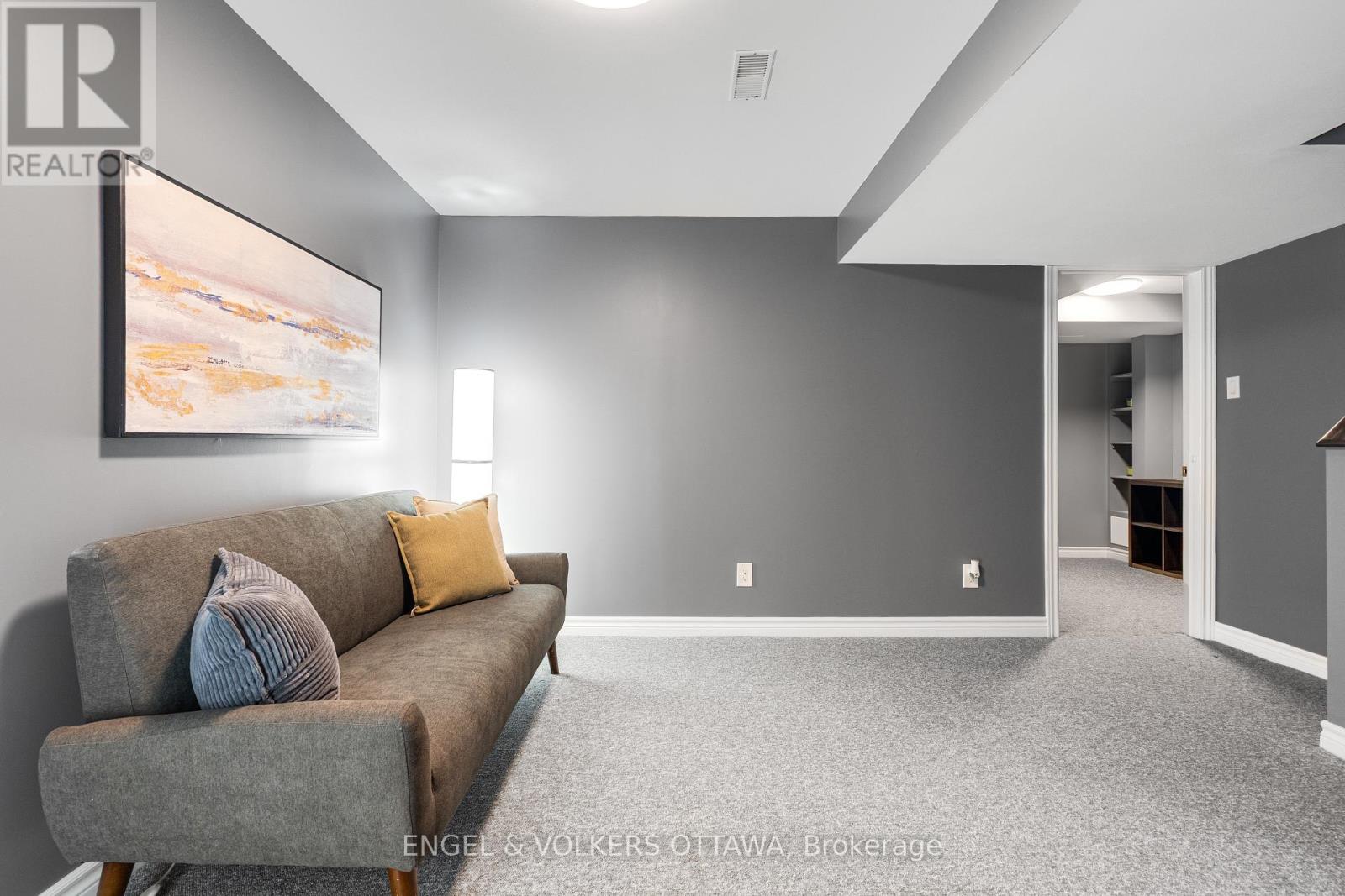 1152 DES FORETS AVENUE - 25