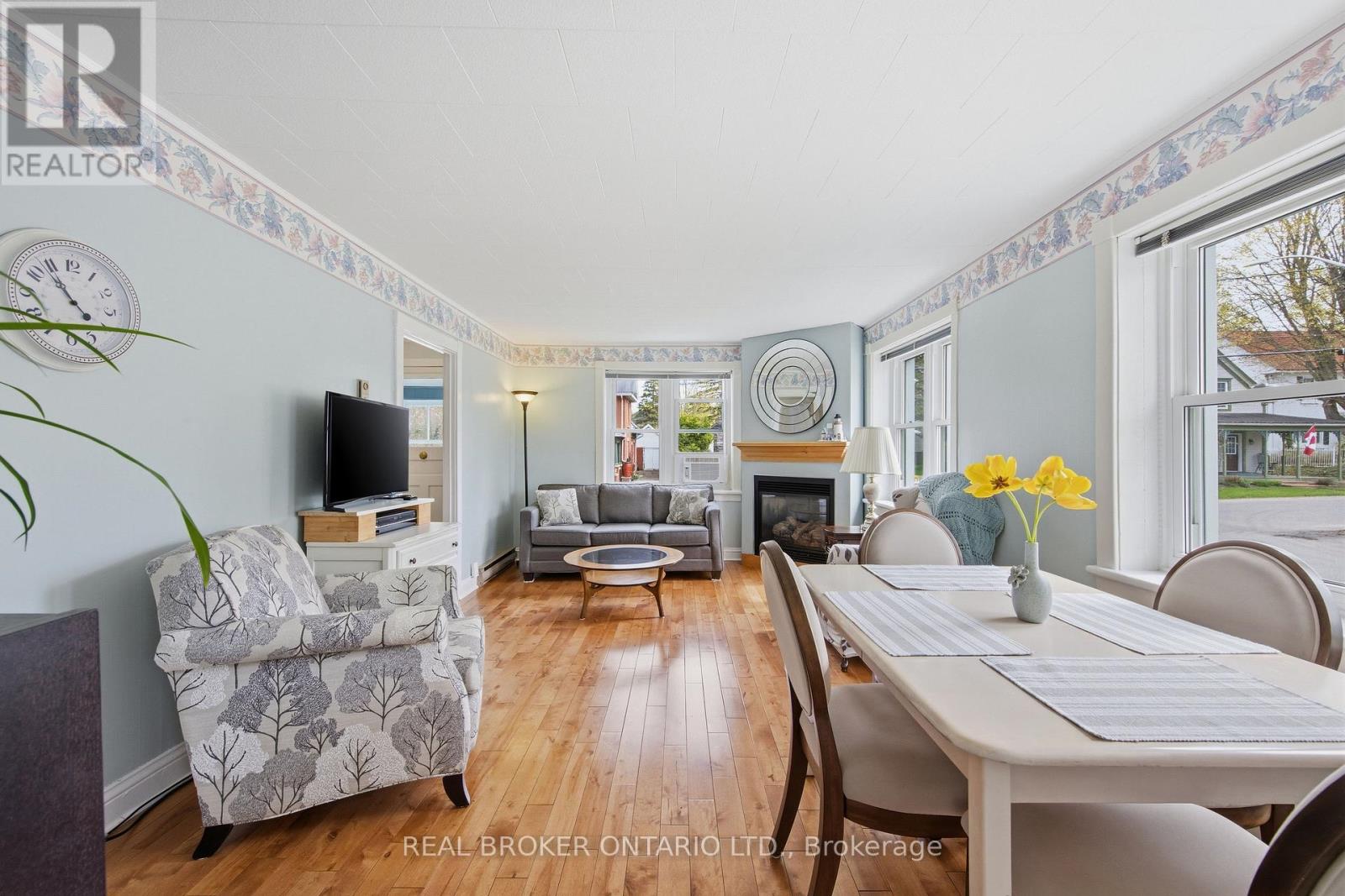 216 THOMAS STREET - 13