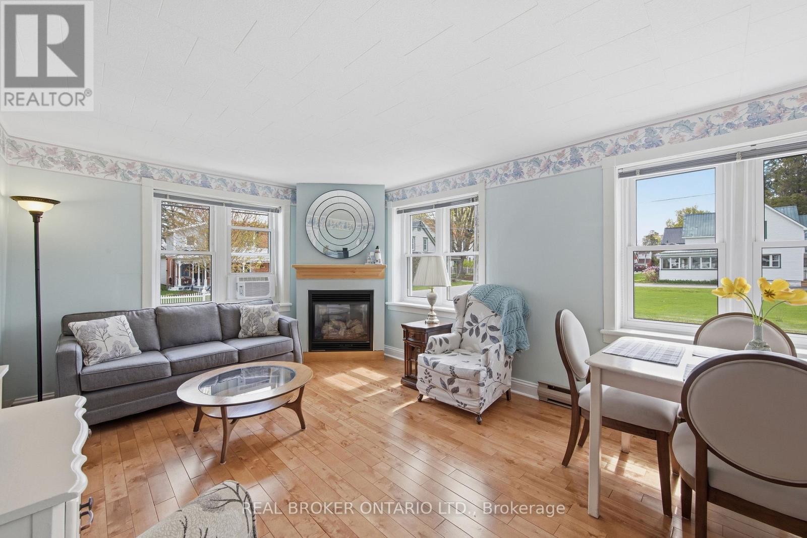 216 THOMAS STREET - 14