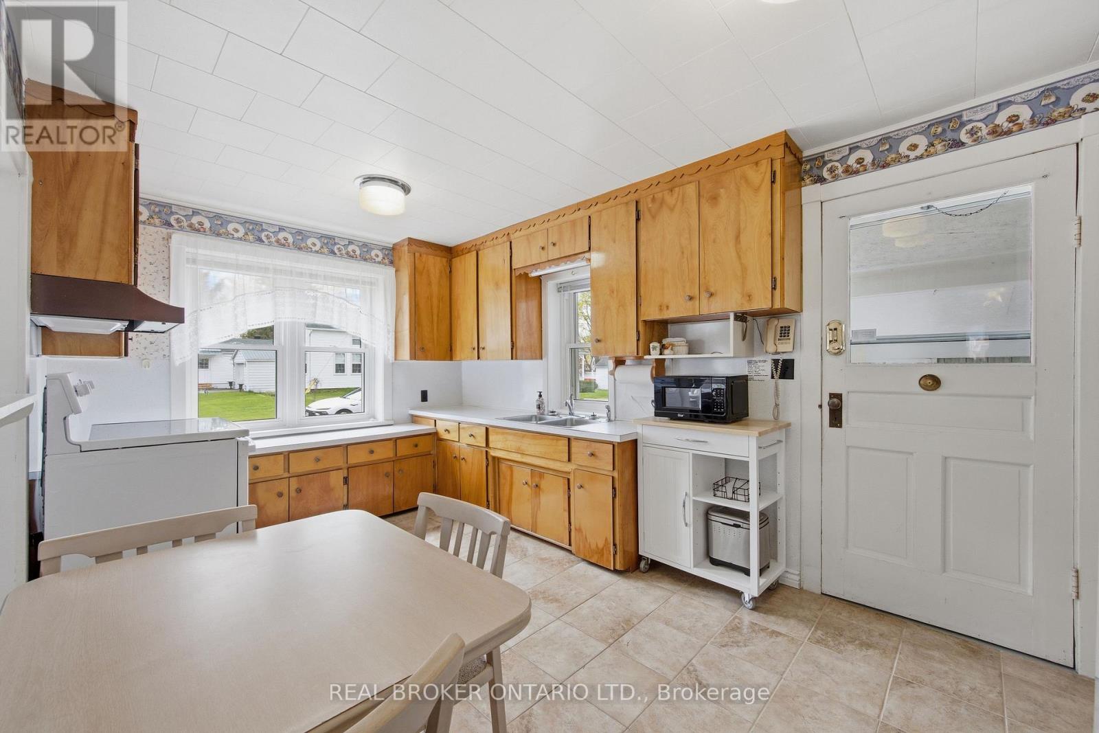 216 THOMAS STREET - 20