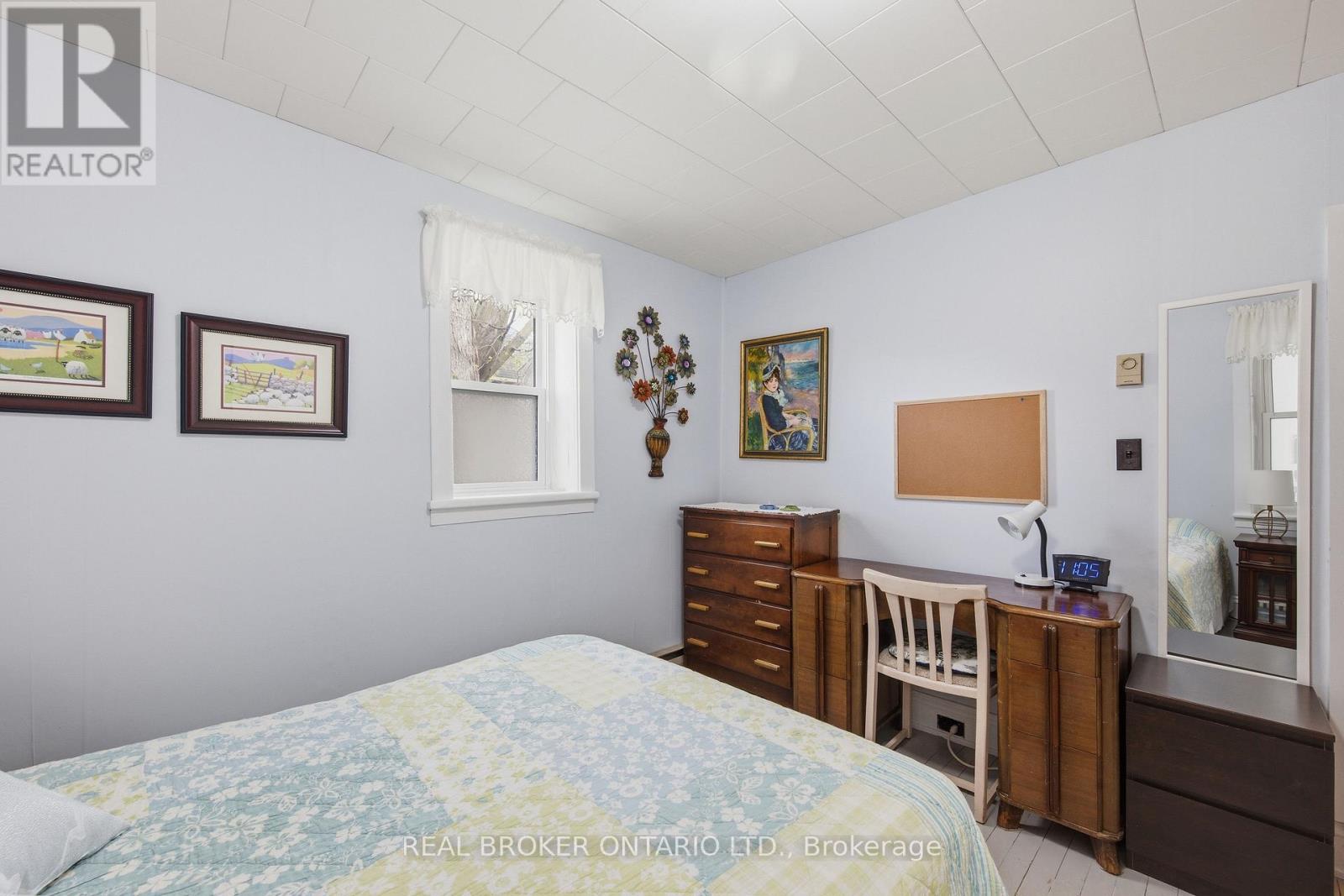 216 THOMAS STREET - 28