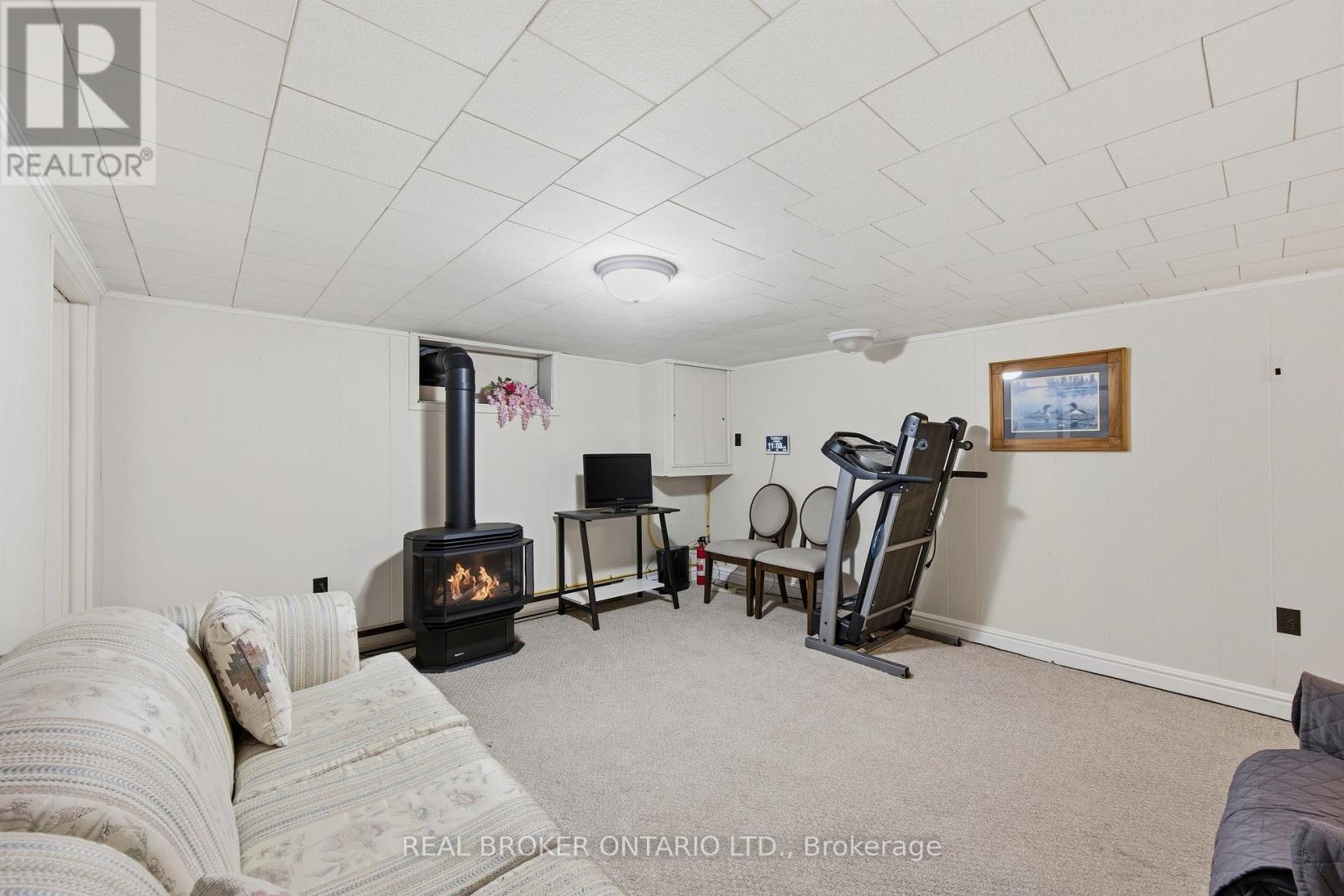 216 THOMAS STREET - 31