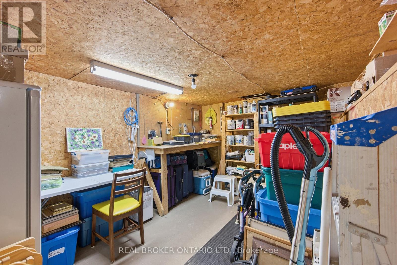 216 THOMAS STREET - 34