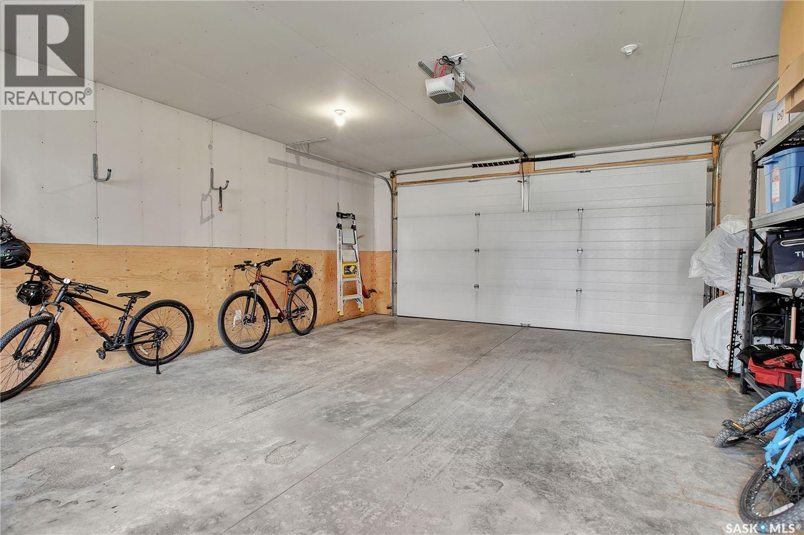 923 Kloppenburg CRESCENT - 33