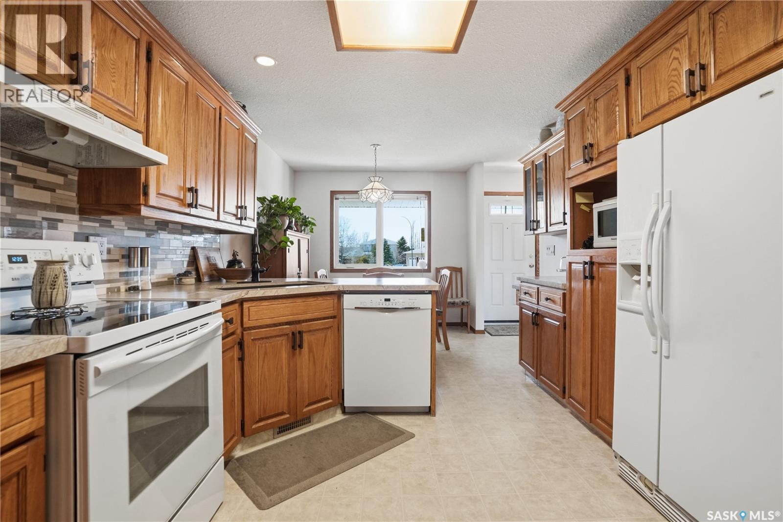 403 Willow BAY - 12