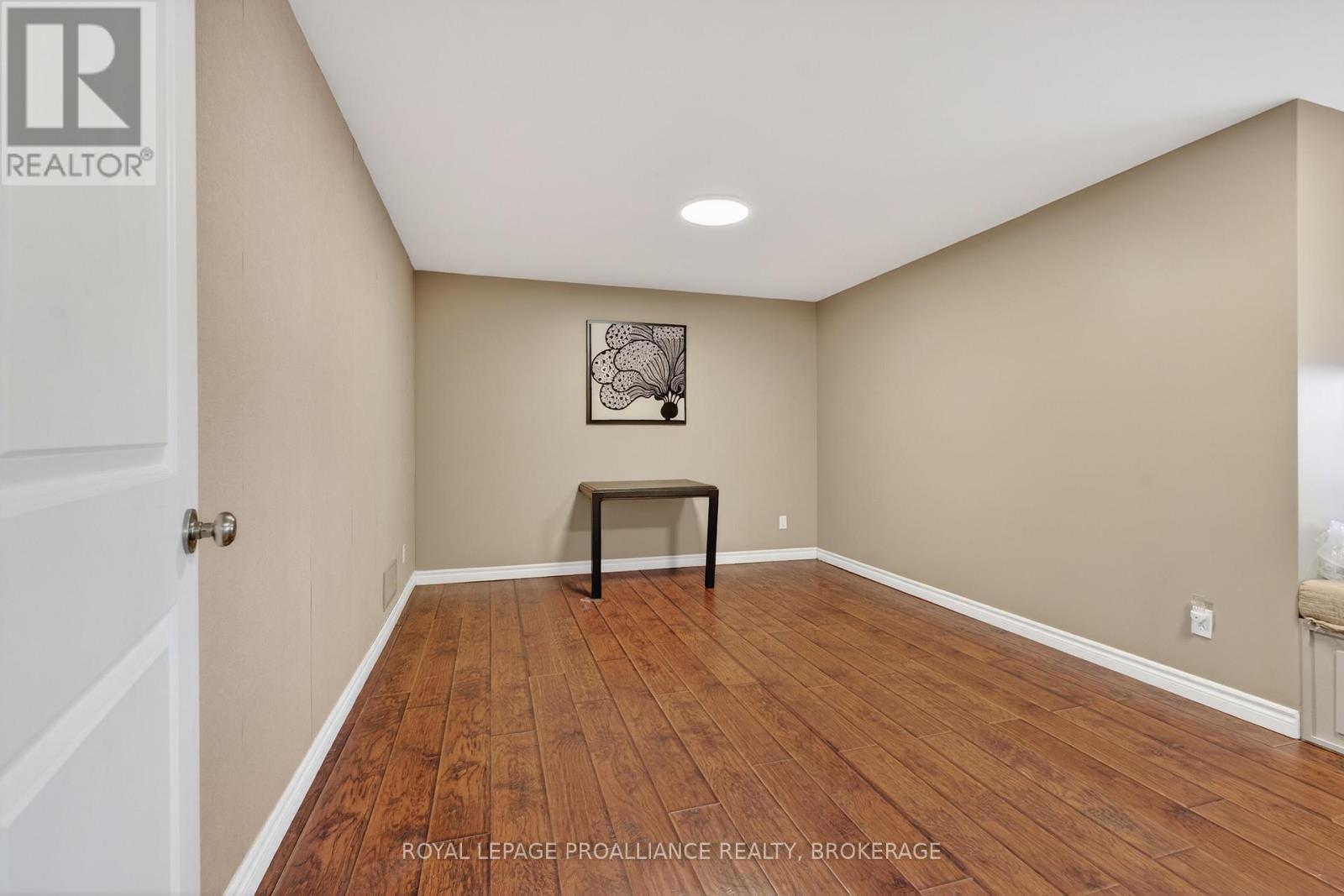 4194C HIAWATHA LANE - 24