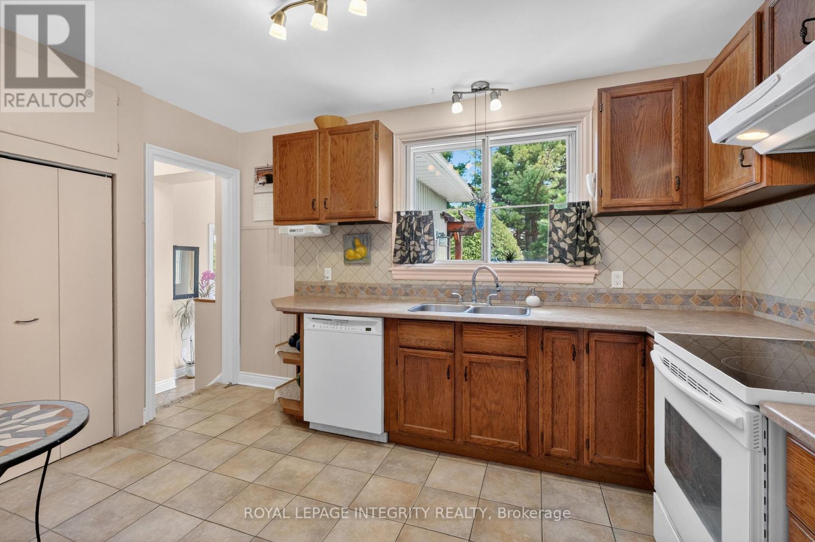 957 BLAIR ROAD - 10