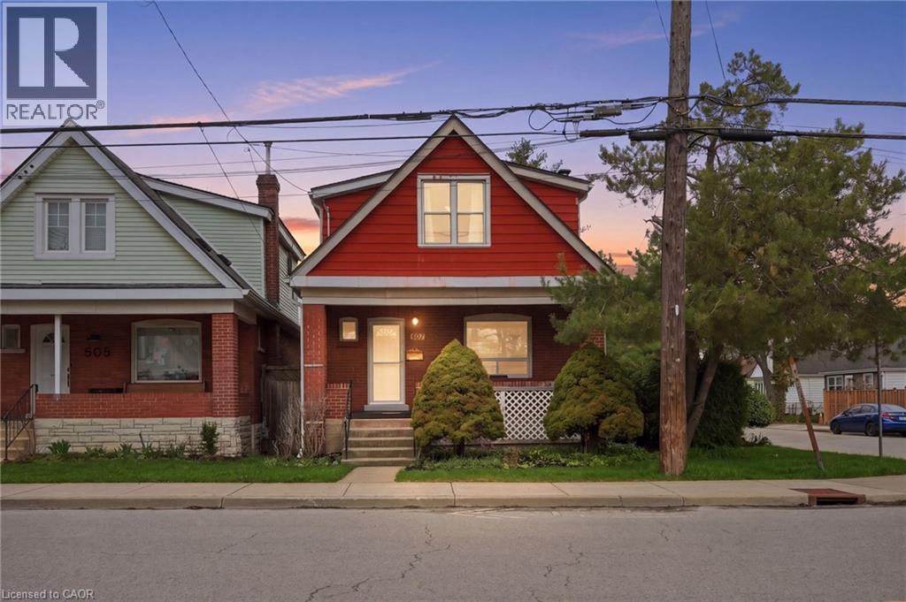 507 QUEENSDALE Avenue E - 1