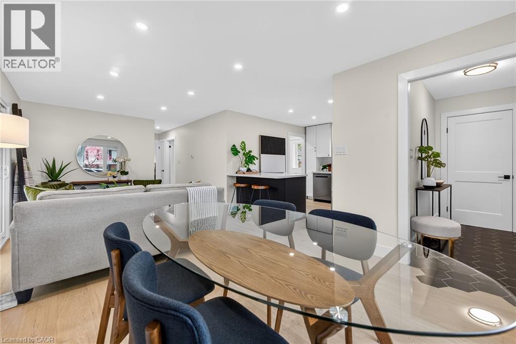 257 QUEEN VICTORIA Drive - 15