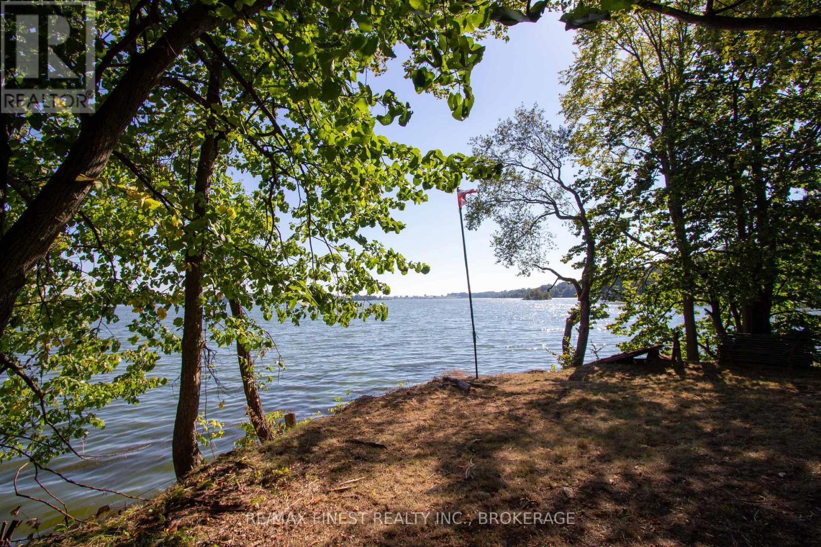 4049 HIAWATHA LANE - 11