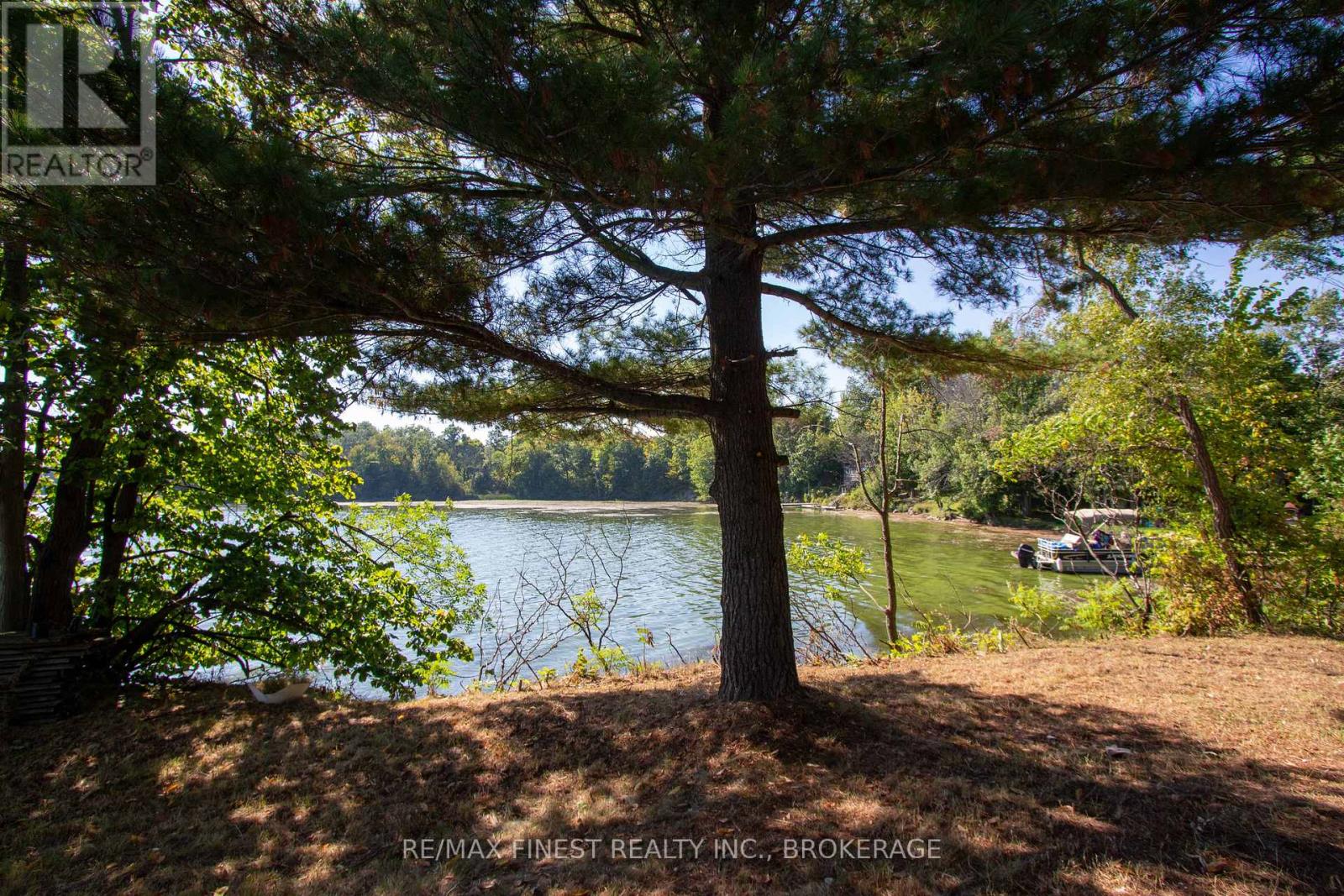 4049 HIAWATHA LANE - 13