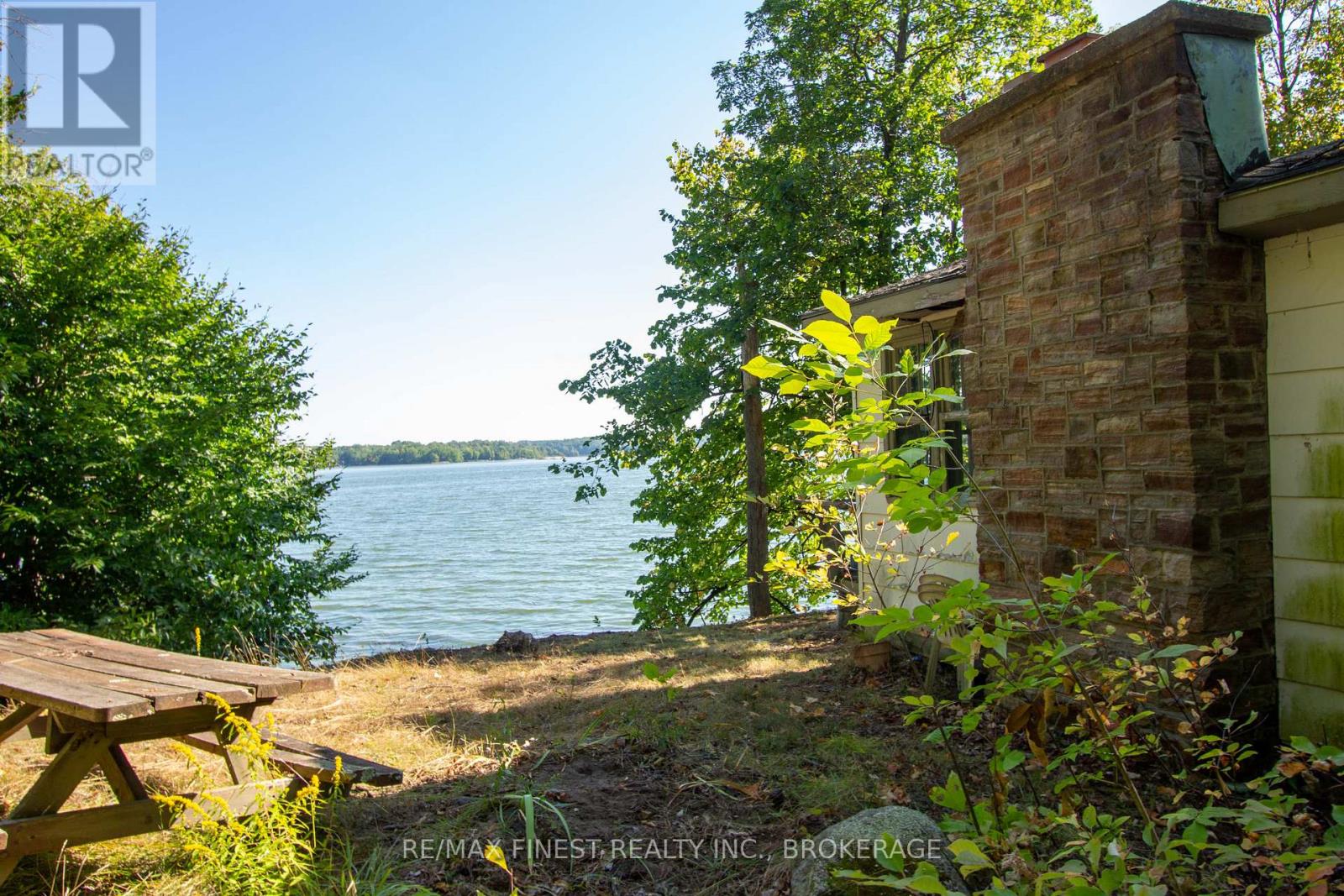 4049 HIAWATHA LANE - 17
